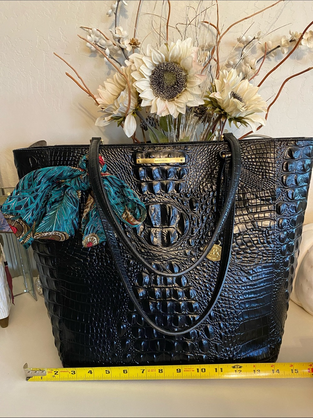 BRAHMIN LRG WOMEN'S BLACK CROC EMBOSSED GENUINE LEATHER TOTE W/ GOLD HARDWARE - Picture 9 of 12